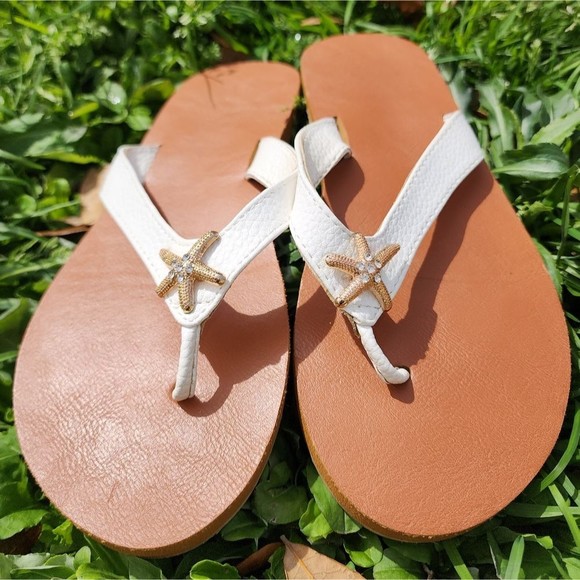 Shoes - Women's sandals with starfish white pebbled w/ gold comfy! Casual! Beach…